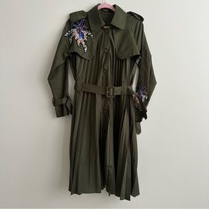 Beulah Style Army Green Embroidered Pleated Trench Coat Small Like New